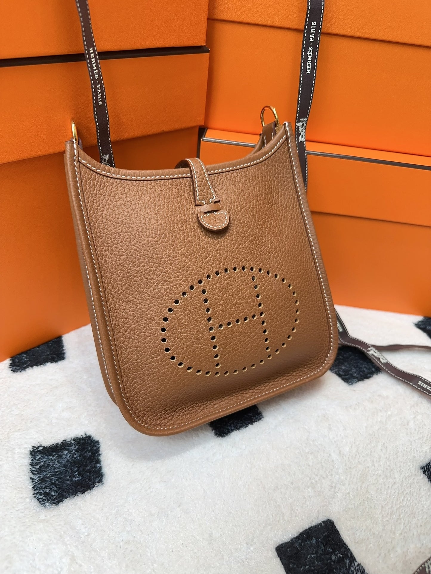 Mini Evelyne 金金 Gold GHW