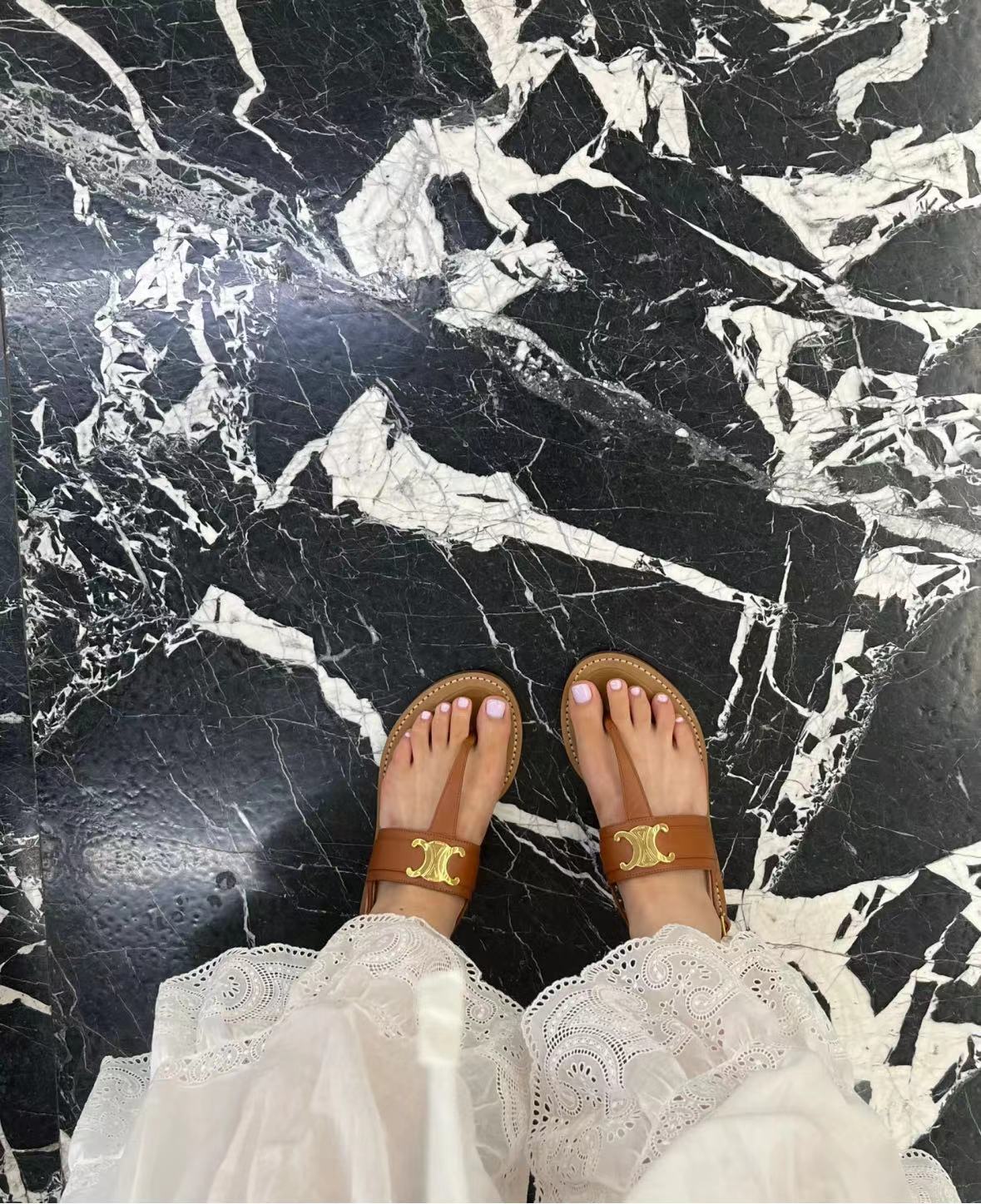 CELINE LYMPIA TRIOMPHE THONG IN CALFSKIN TAN