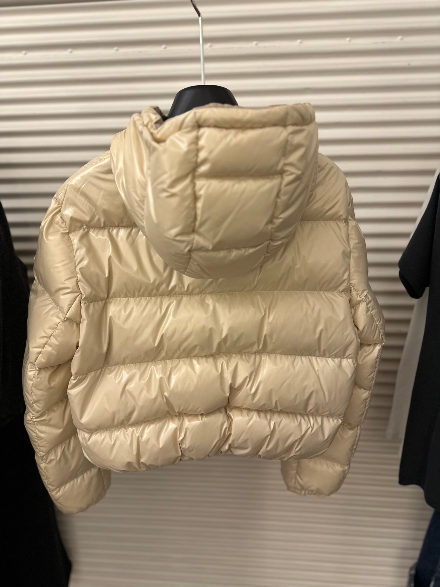 Moncler 羽絨外套(有帽) beige