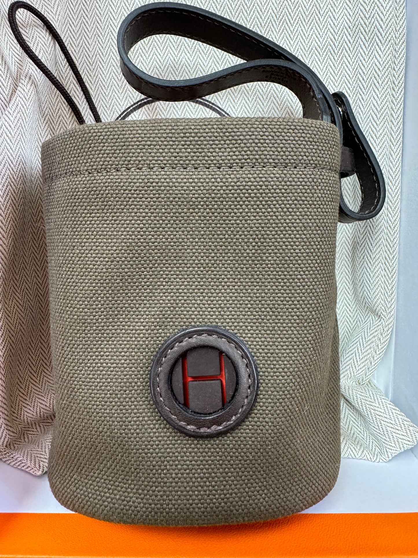 Hermes On-the-go pouch Kaki / Feu