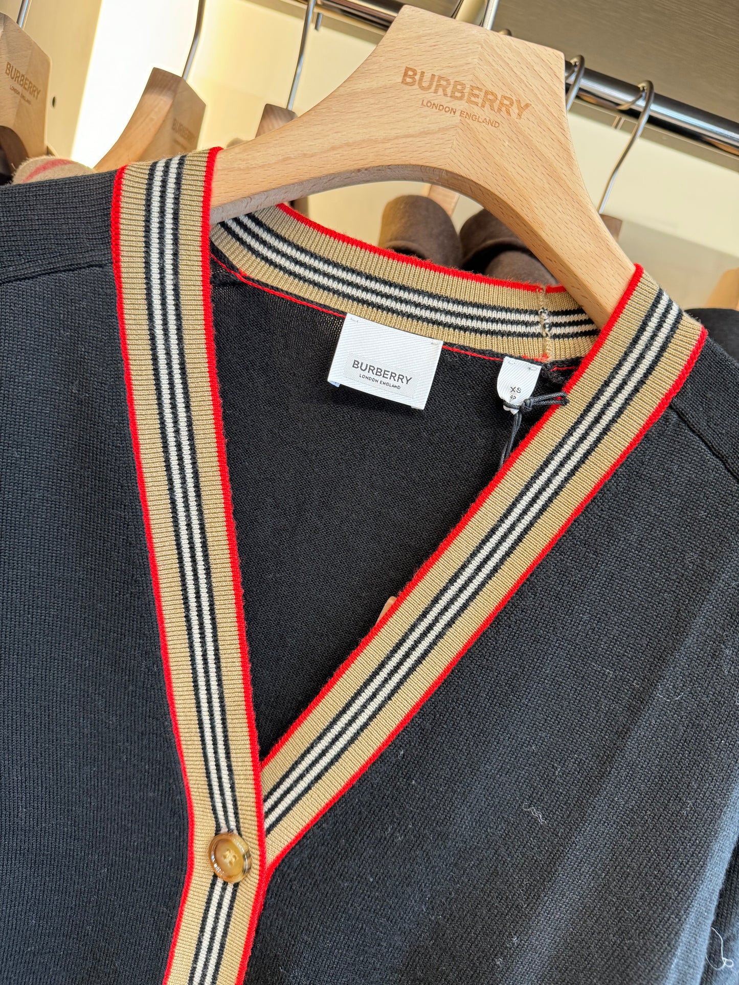 Burberry 女裝新款線衫 Black