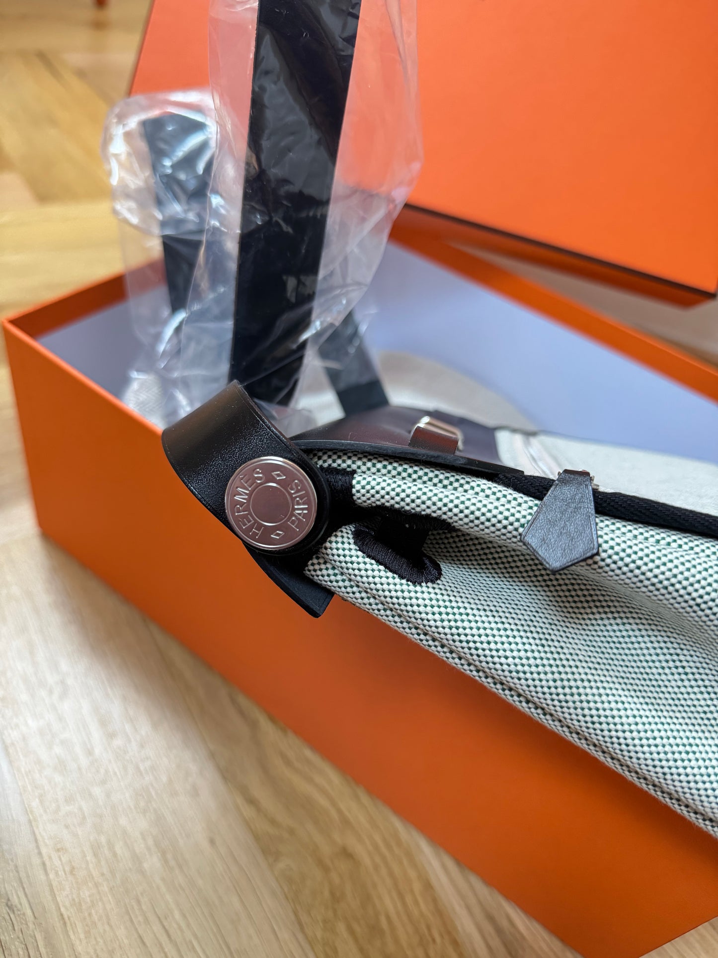 Hermes Mini Herbag 黑色銀扣 白拼中綠色帆布 K stamp