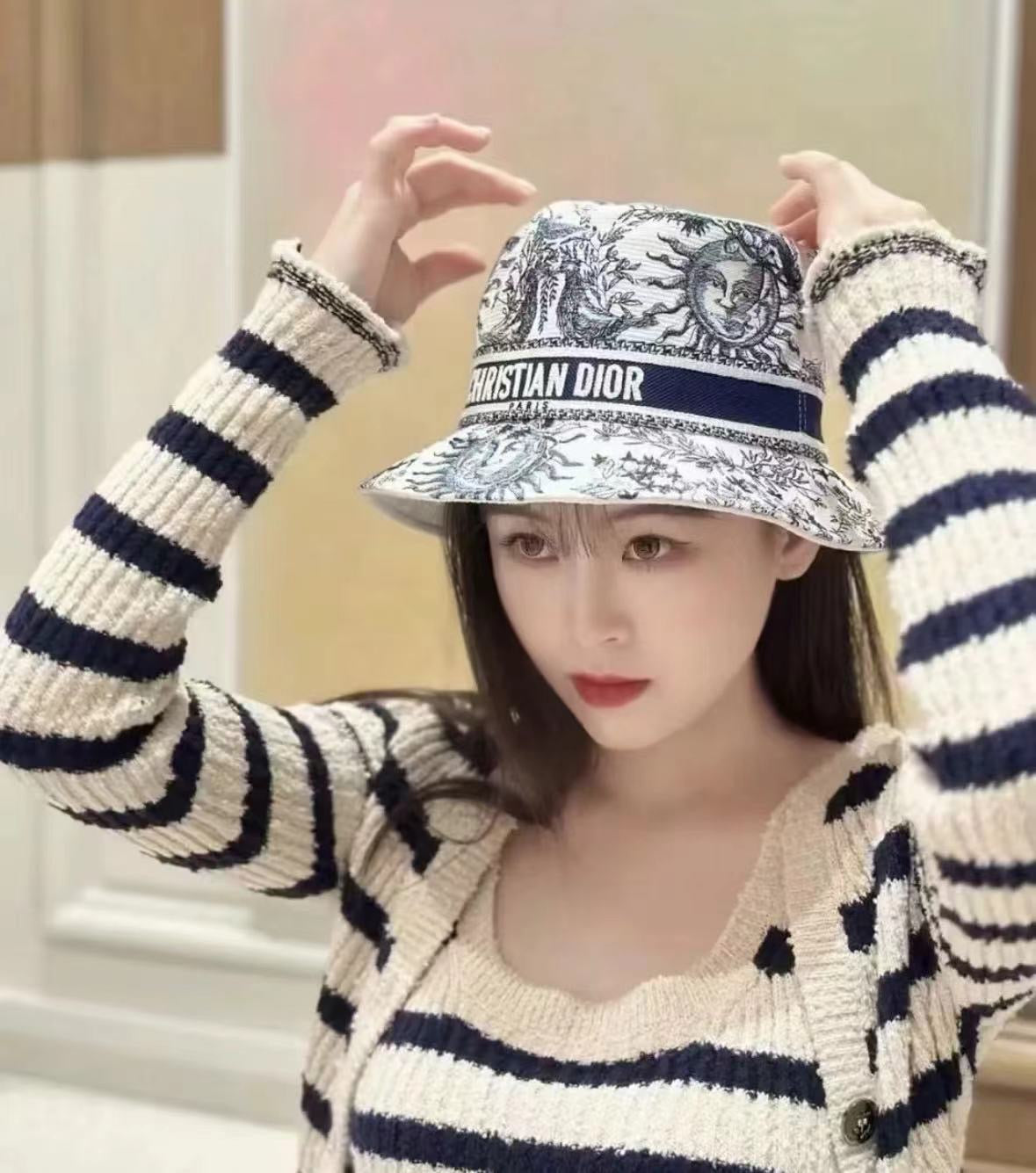 Dior D-Bobby Toile de Jouy Soleil Small Brim Bucket Hat