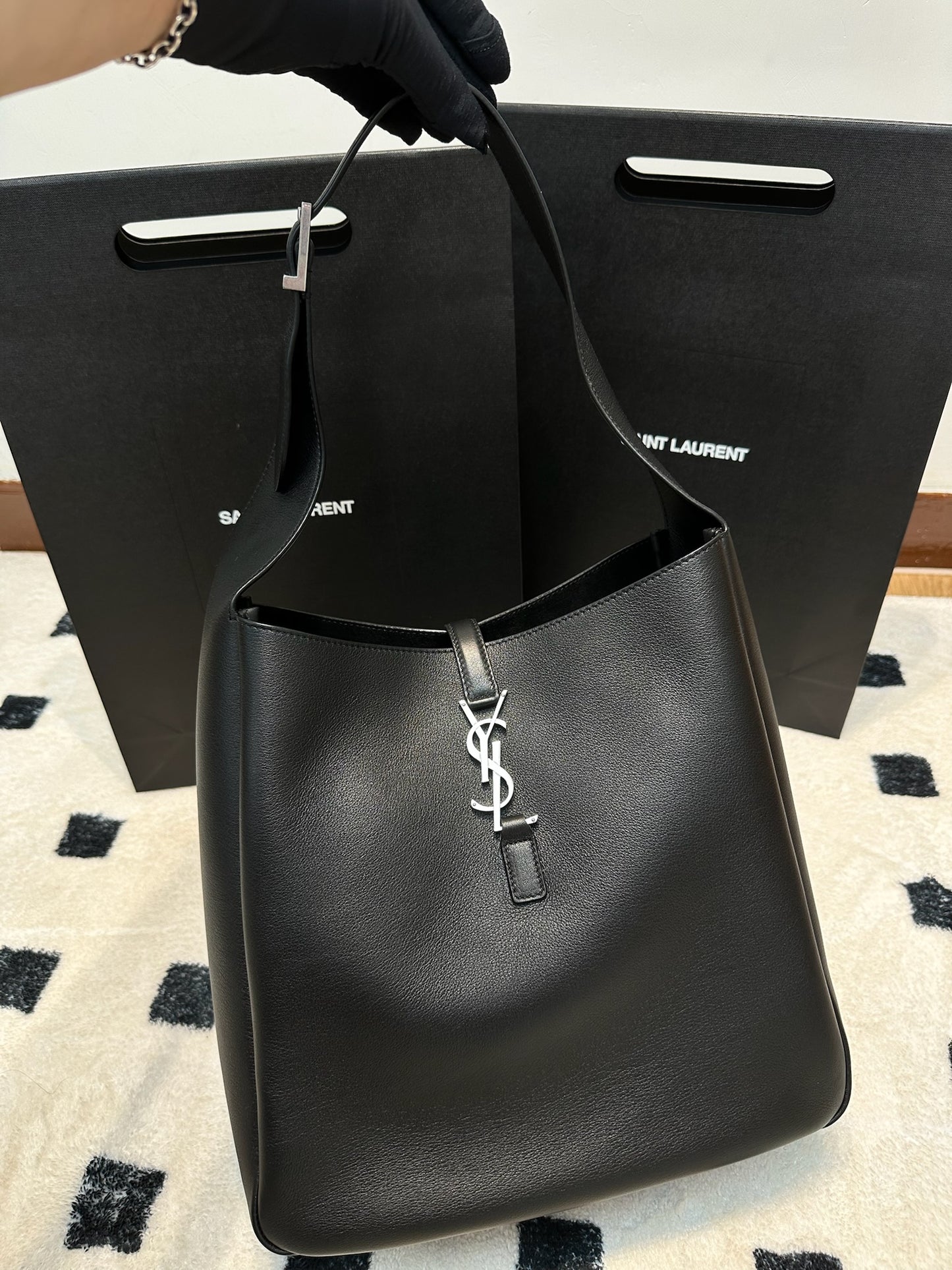 YSL Hobo 黑銀 Large