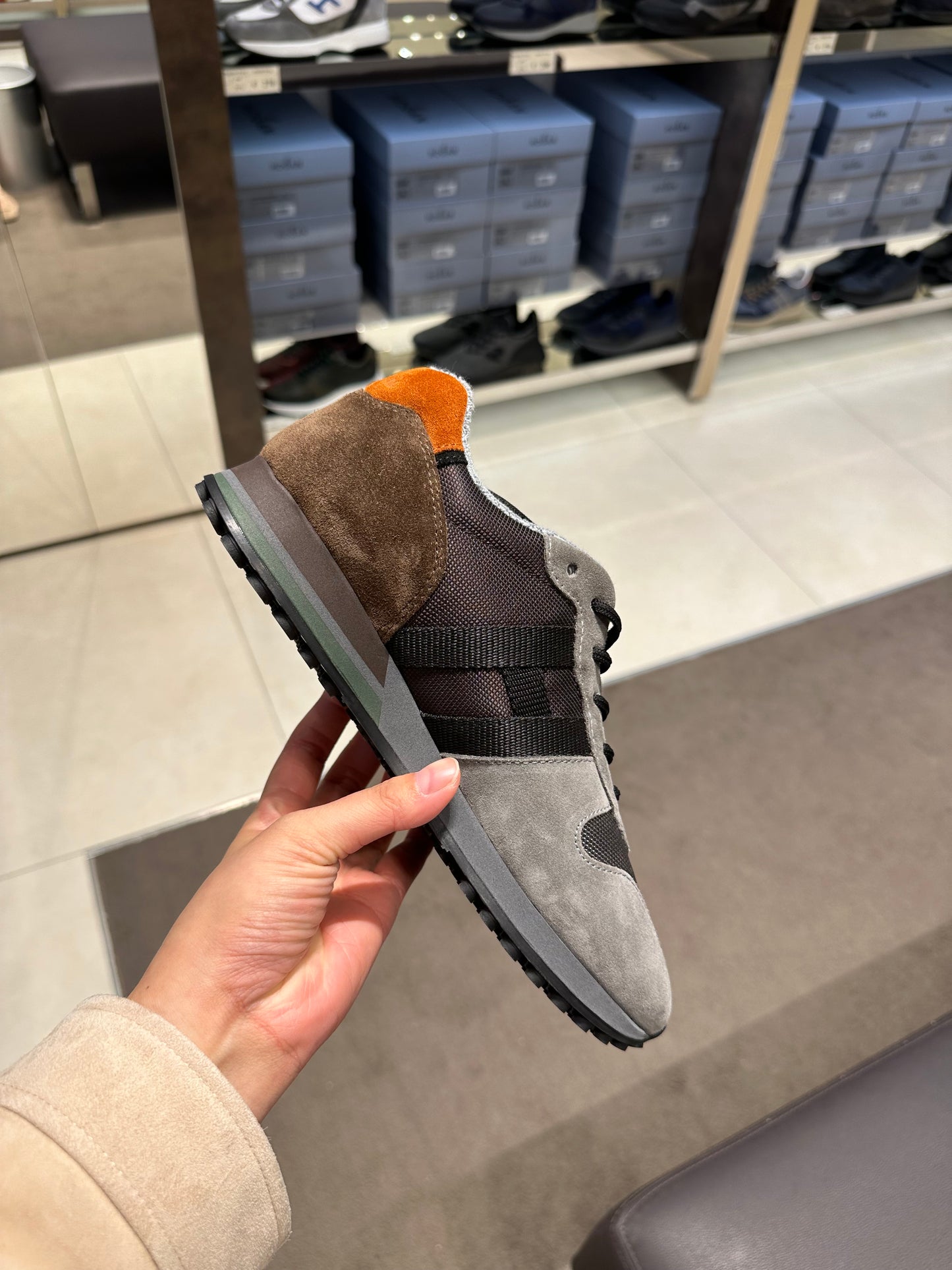 Hogan男裝H383波鞋(其他碼數可查)