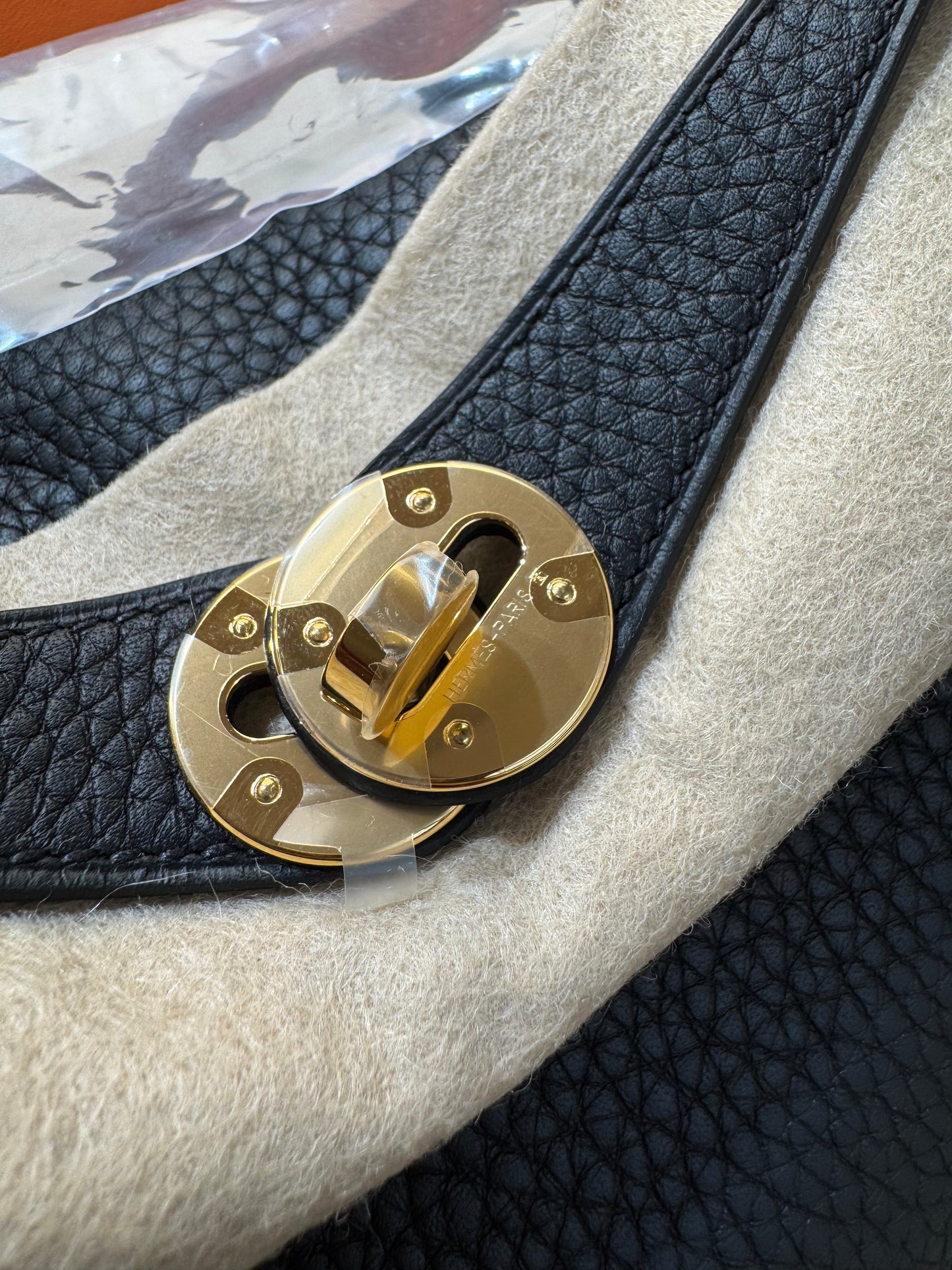 Hermes Lindy 26 黑色 Noir 89 金扣 Gold Hardware