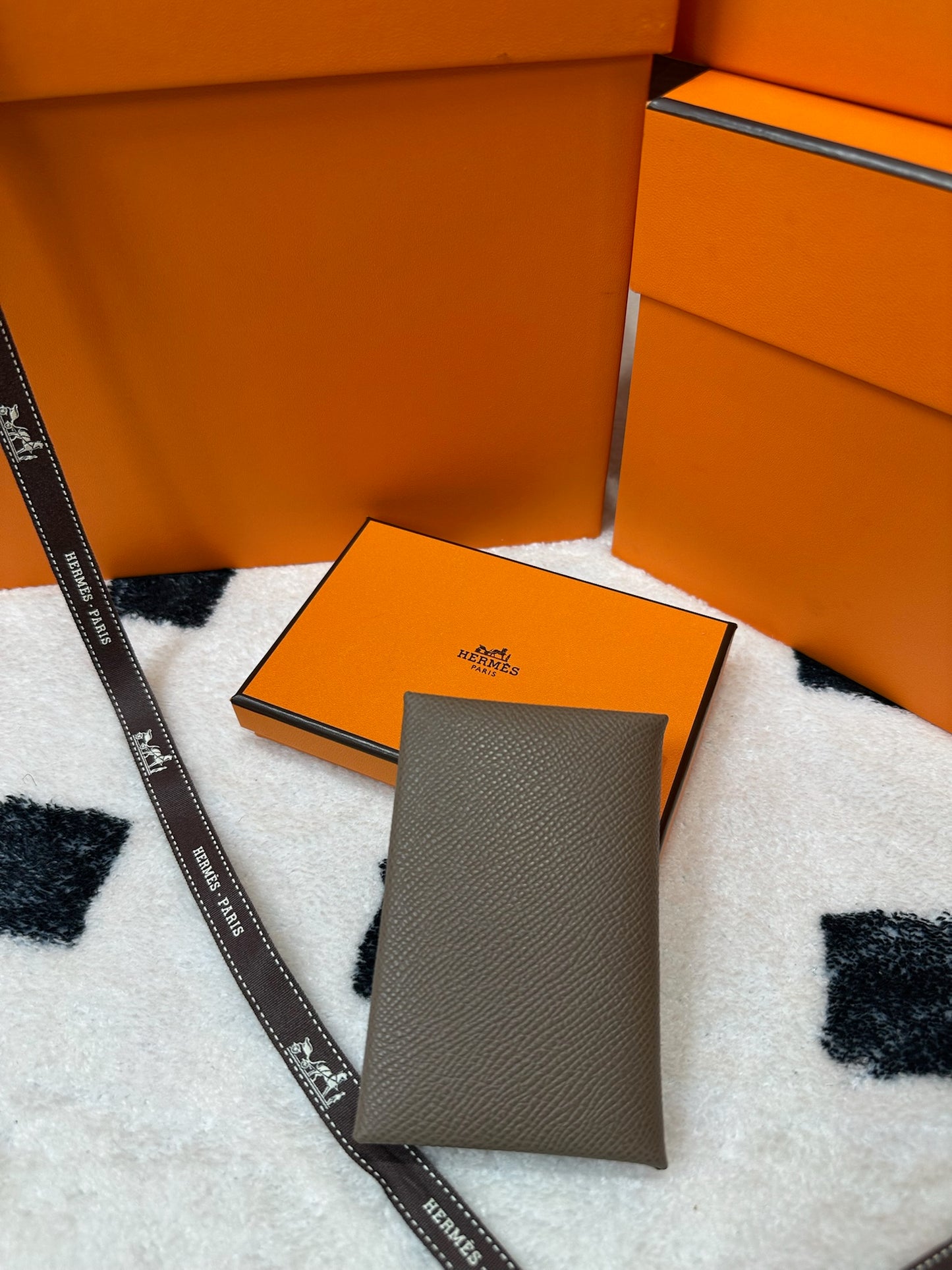 Hermes Calvi etoupe