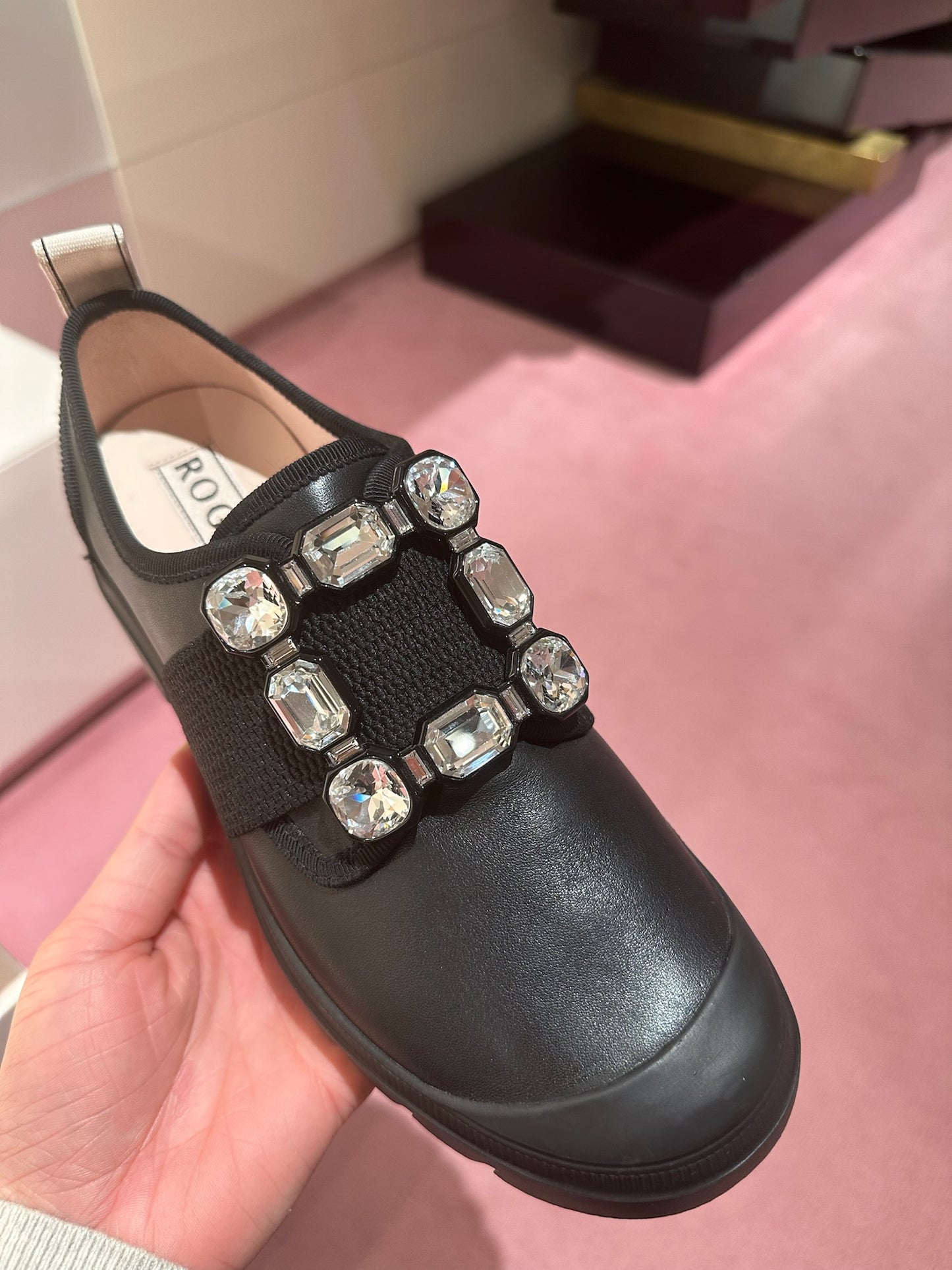 Roger Vivier 鑽扣運動鞋 黑色