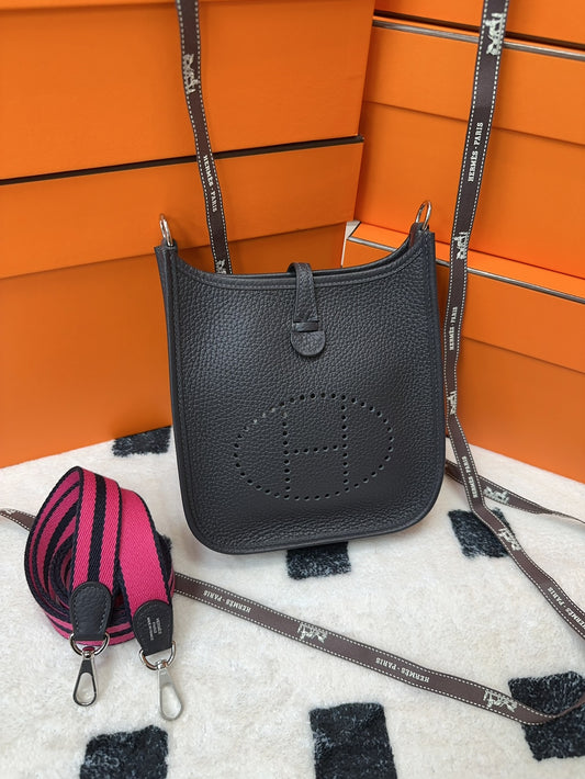 Hermes Mini Evelyne 3Y 水兵藍 銀扣/編織帶
