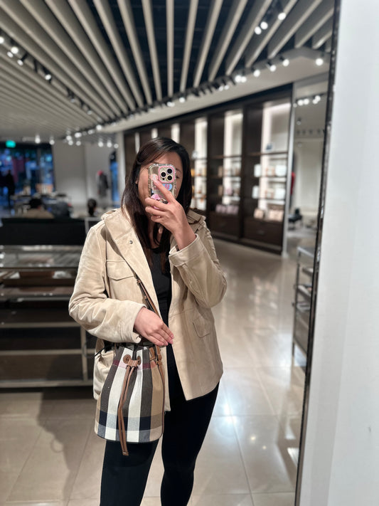 Burberry 新款水桶袋
