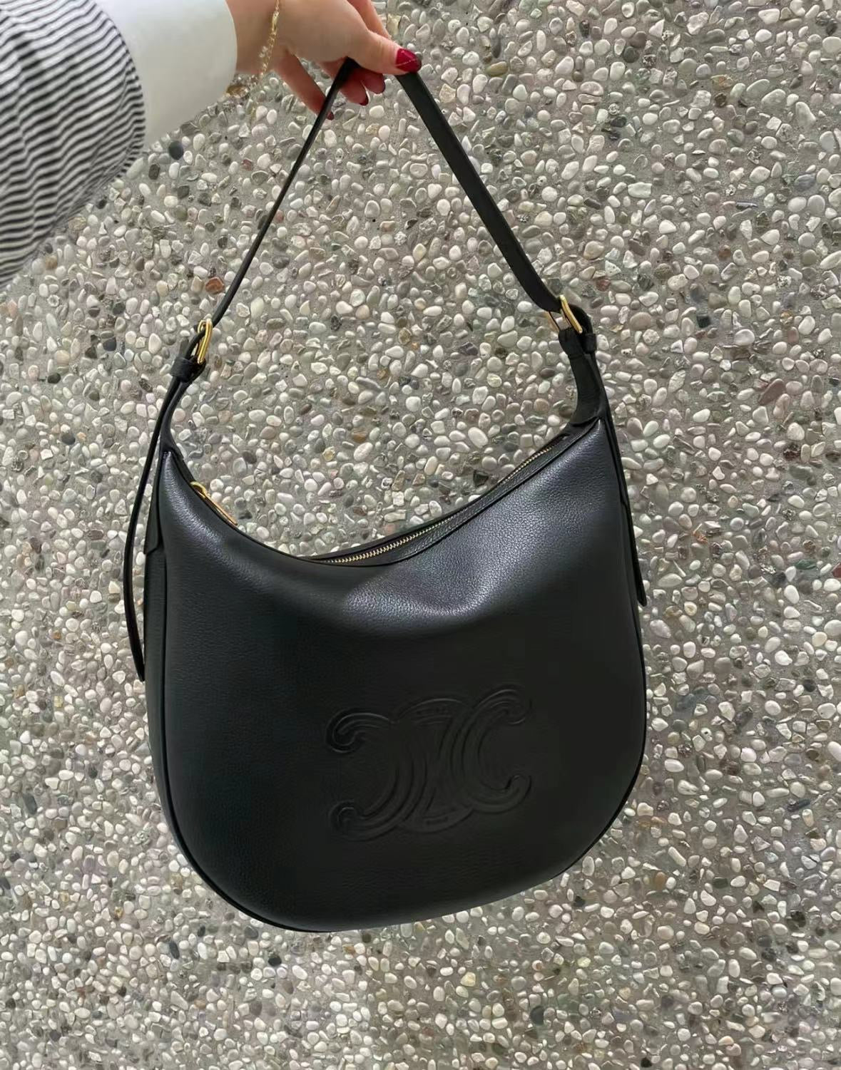 SMALL HELOÏSE BAG CUIR TRIOMPHE IN SUPPLE CALFSKIN BLACK