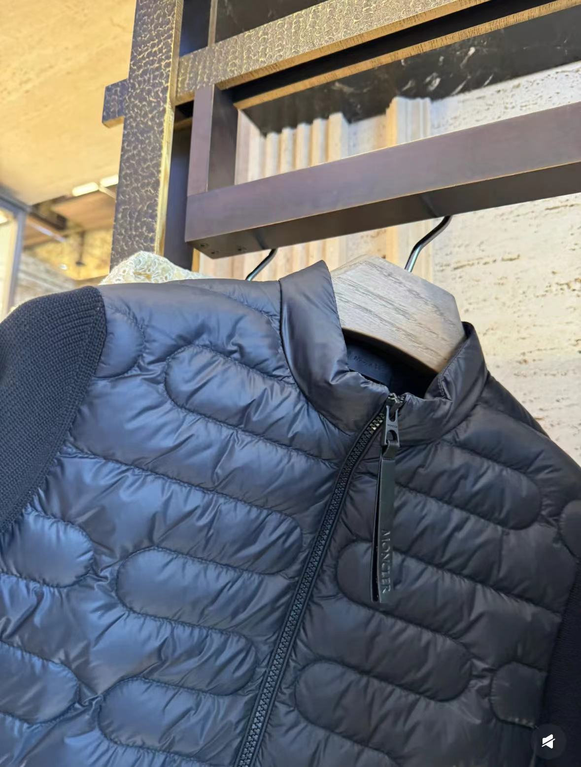 Moncler 24 Hybird Black
