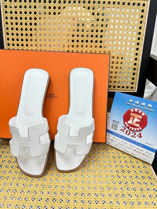 Hermes Oran Sandal Blanc