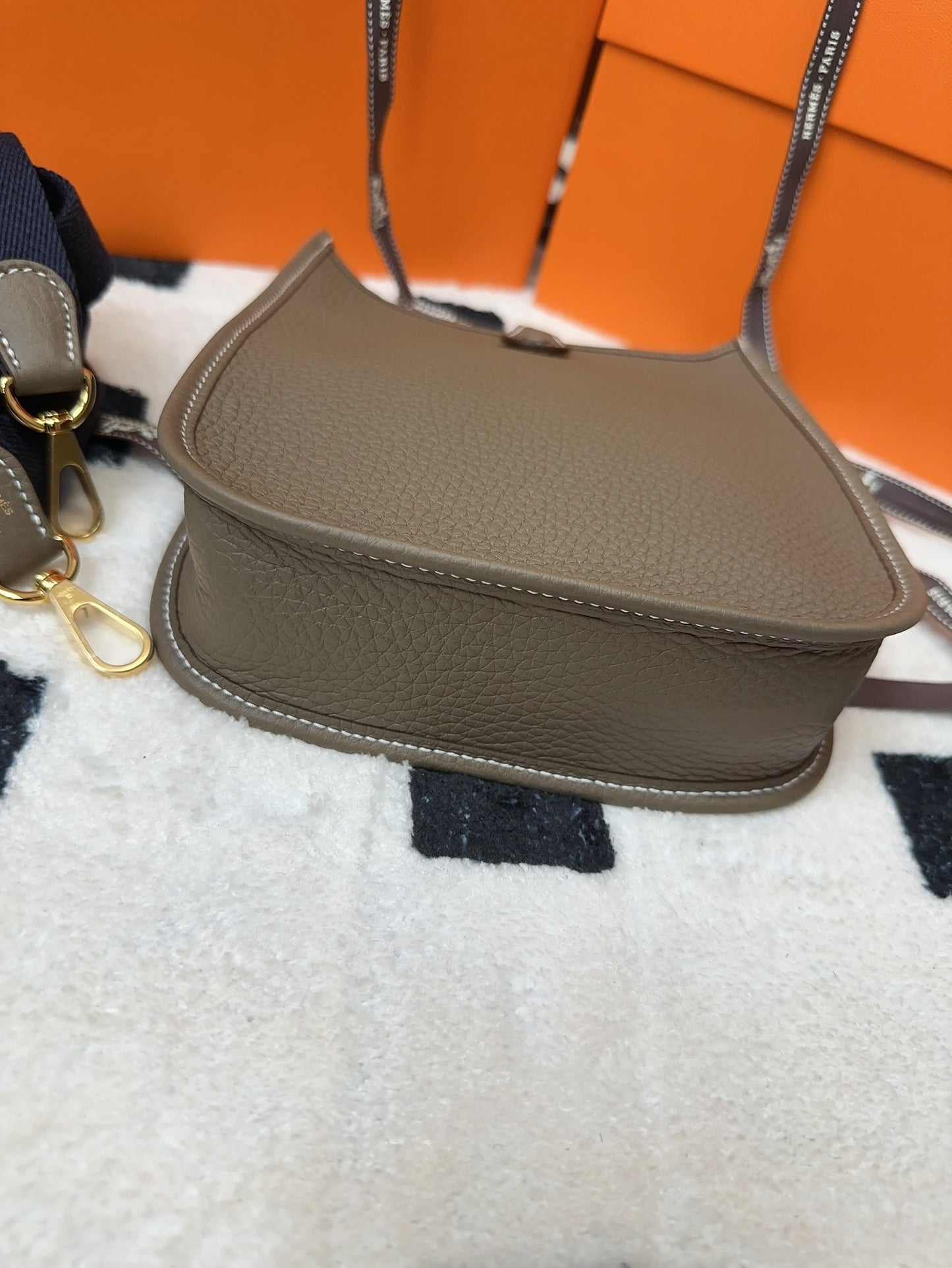 Hermes Mini Evelyne 大象灰金扣