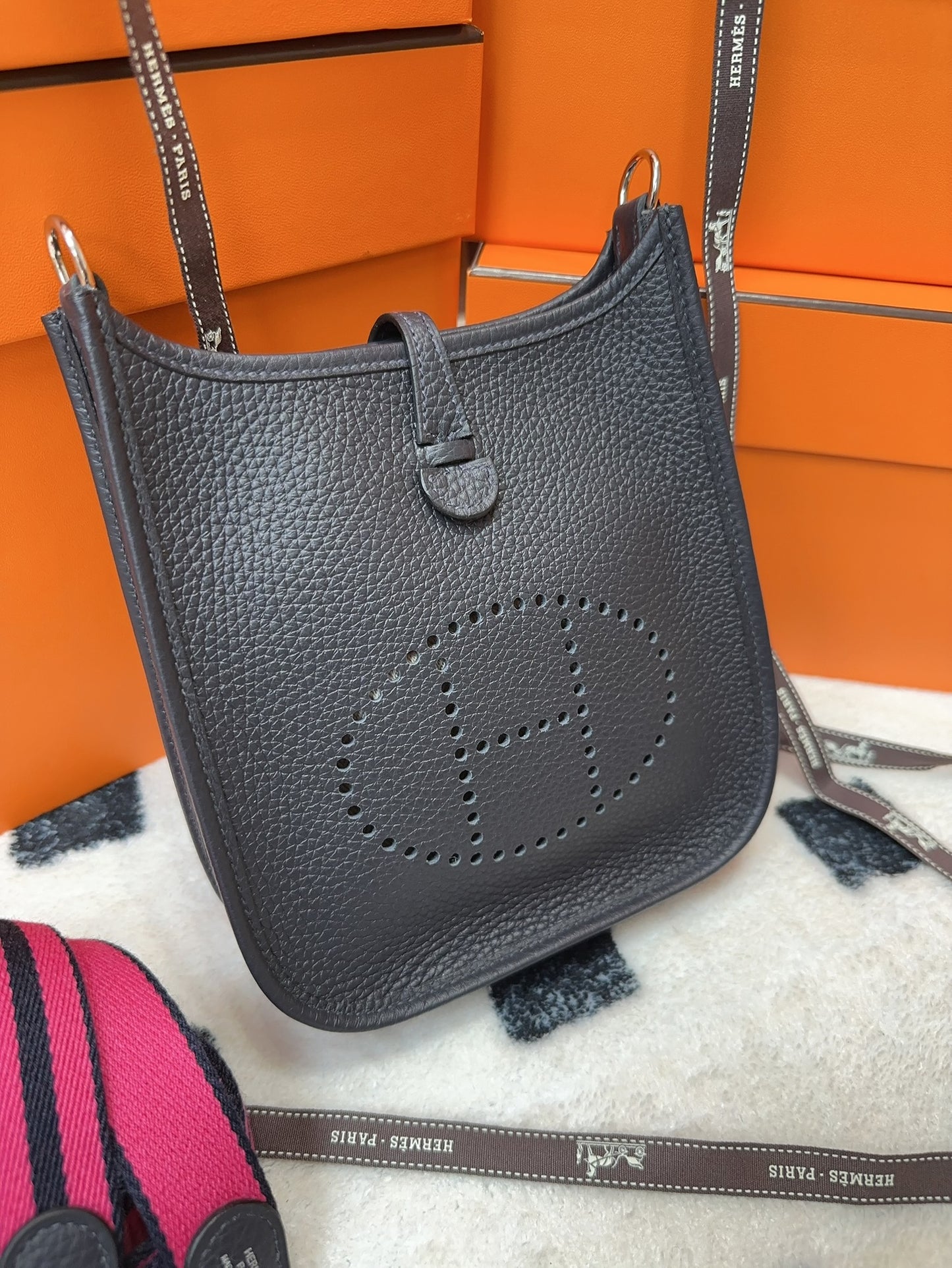 Hermes Mini Evelyne 3Y 水兵藍 銀扣/編織帶