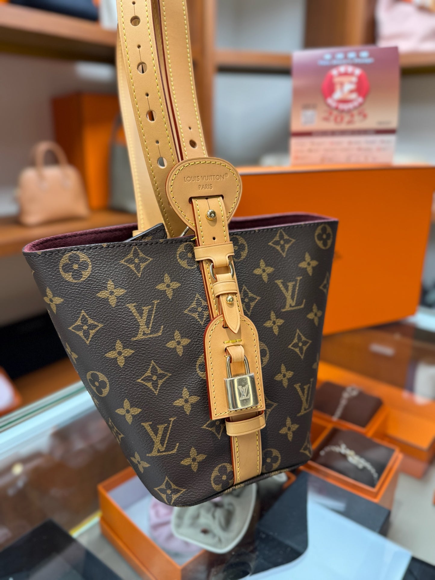 Louis Vuitton All in BB M12925