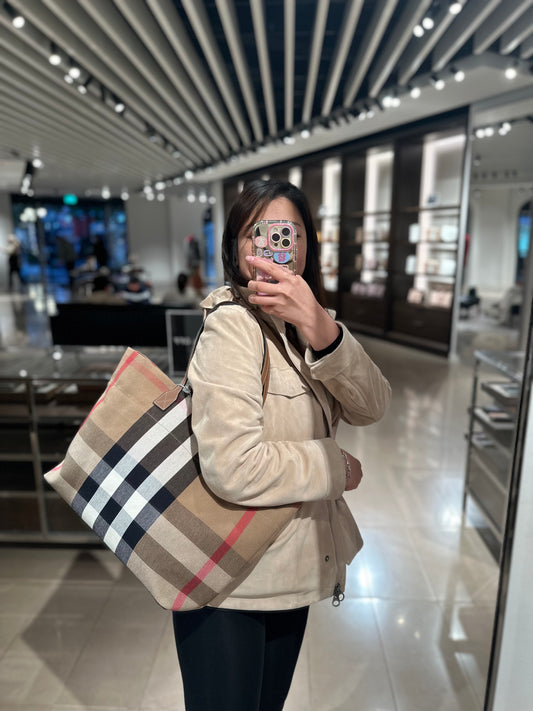 Burberry 新款LONDON Tote