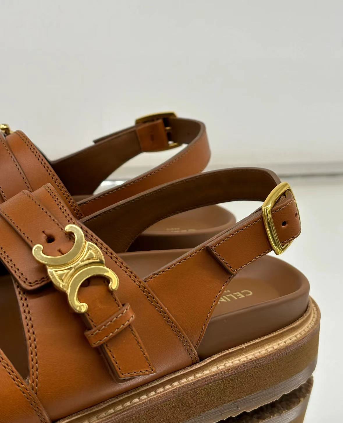 CELINE - TIPPI TRIOMPHE SANDAL IN CALFSKIN TAN
