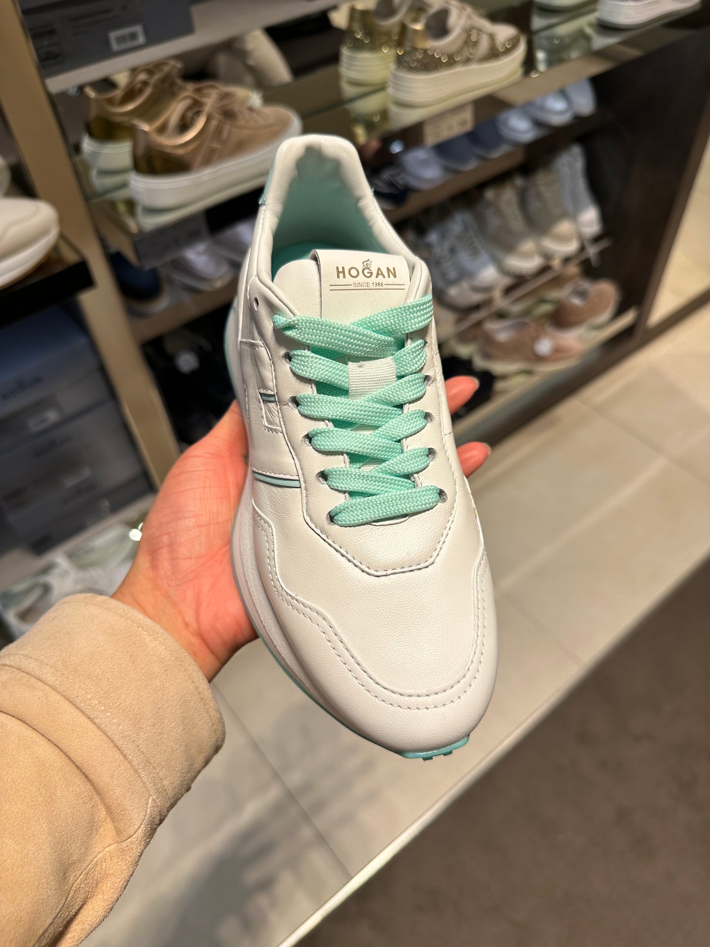 HOGAN H641厚底波鞋（其他碼數可再查）