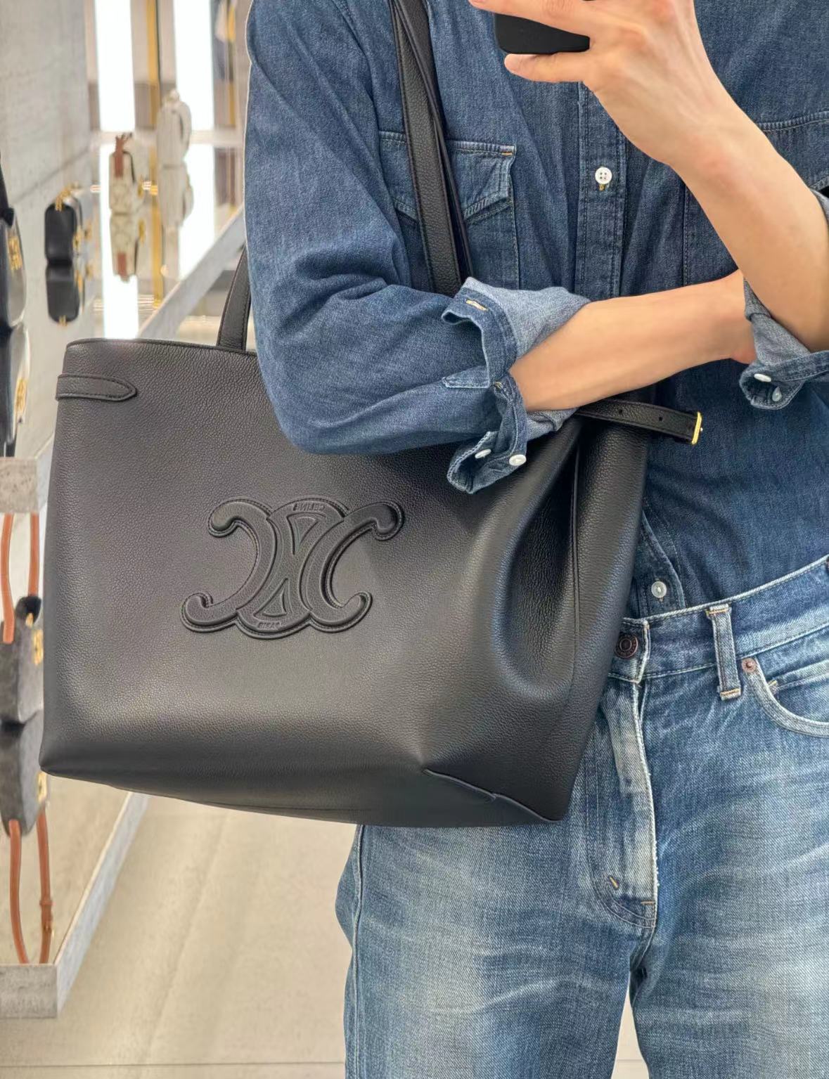 MEDIUM CABAS ANAÏS CUIR TRIOMPHE IN GRAINED CALFSKIN BLACK