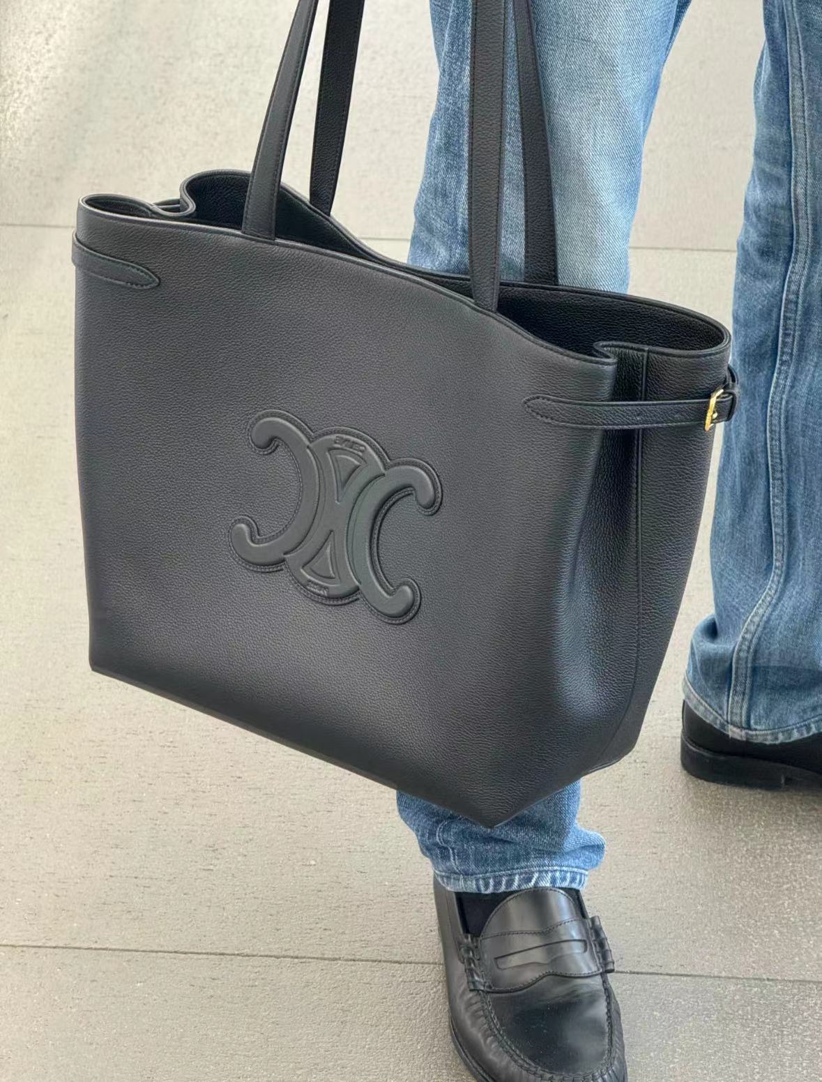 MEDIUM CABAS ANAÏS CUIR TRIOMPHE IN GRAINED CALFSKIN BLACK