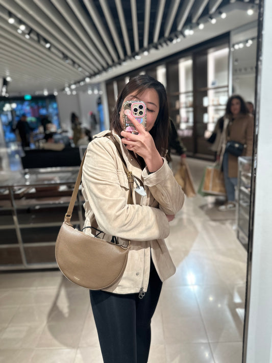 Burberry Earth 半月袋