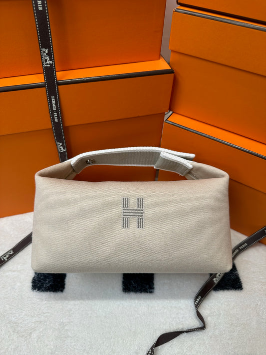 Hermes 飯盒包 白色 PM