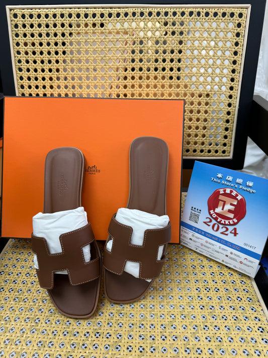 Hermes Oran Sandal Gold