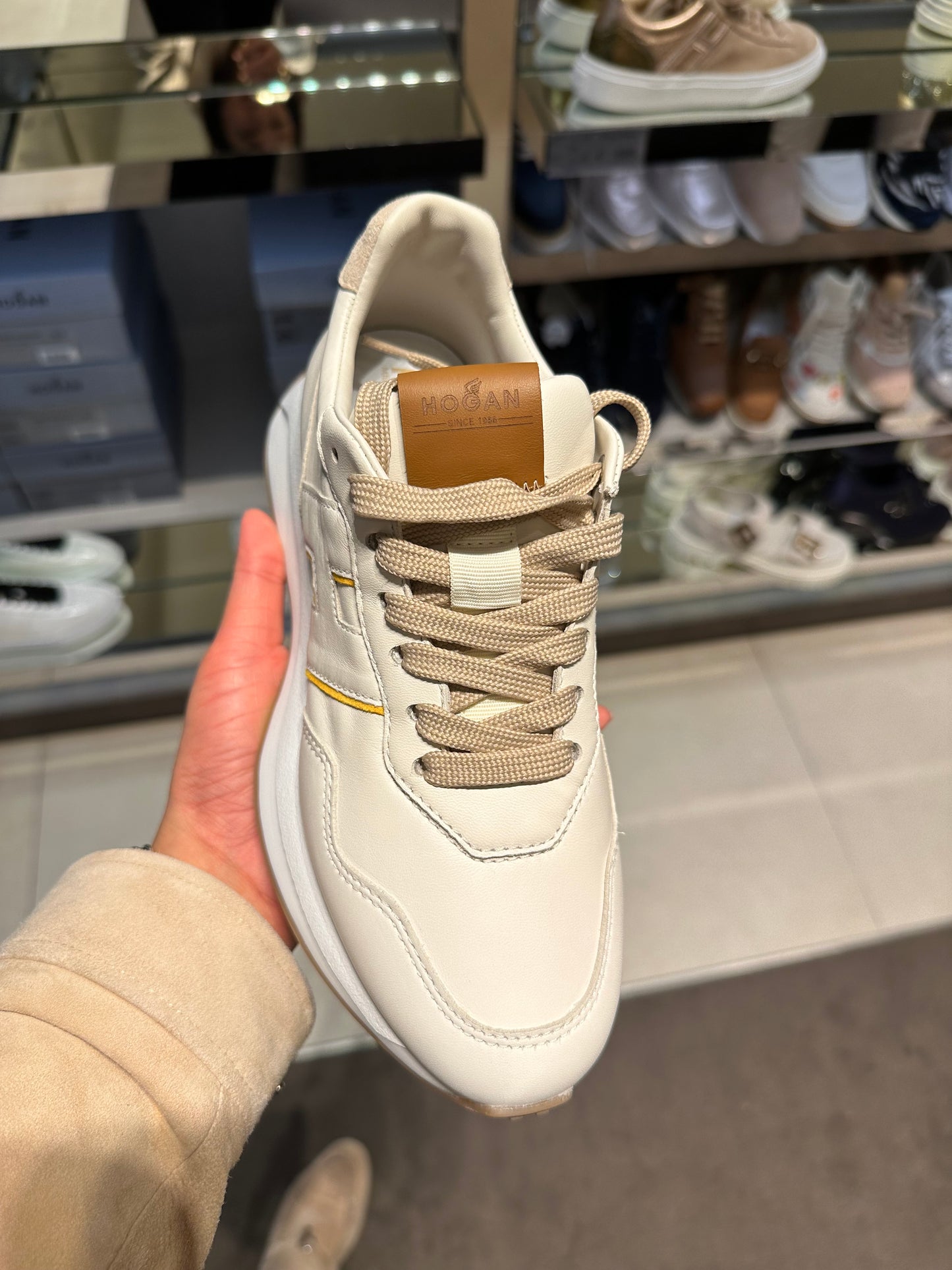 HOGAN H641厚底波鞋