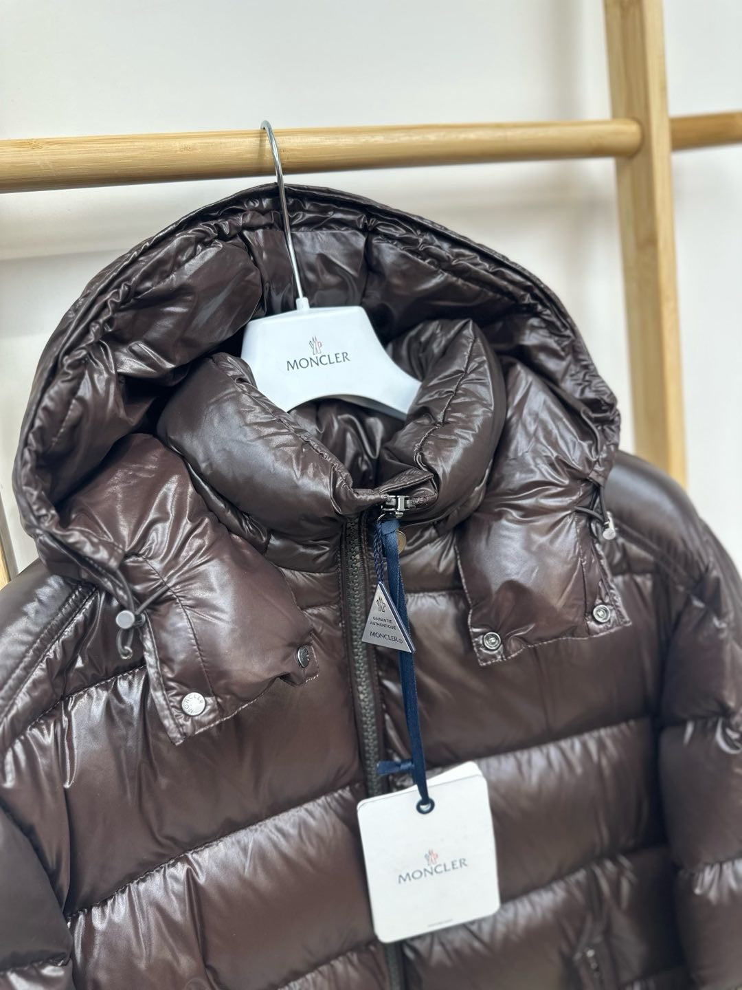香港現貨💓Moncler 年底巨折💓
Maya 深褐色 實物超有質感