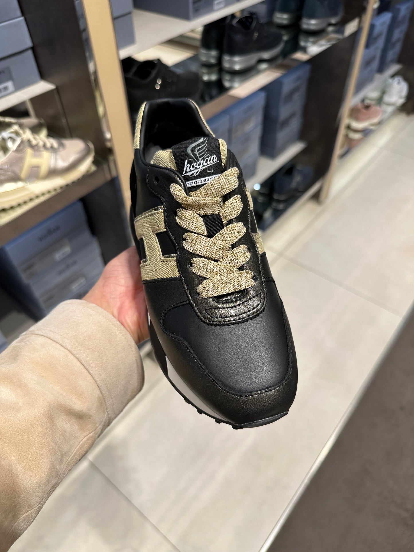 Hogan H383厚底波鞋（其他碼數可查）
