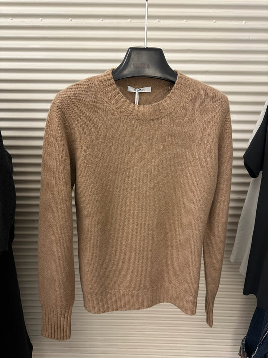 Maxmara 冷衫 Cafe
