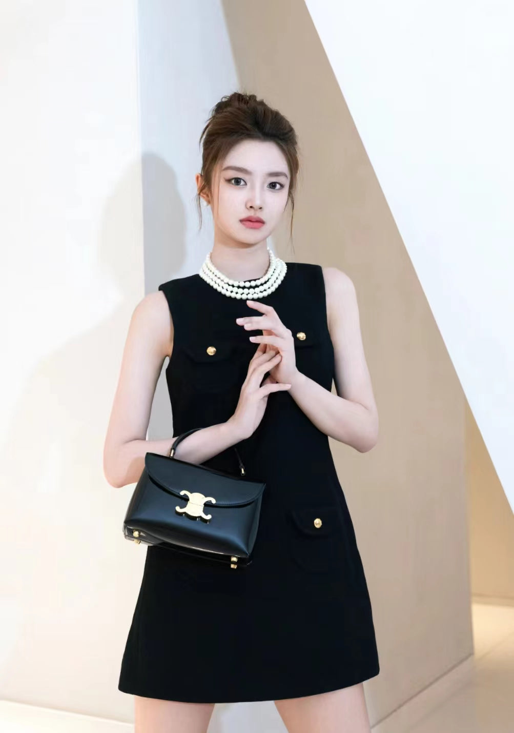 MEDIUM NINO BAG IN SUPPLE CALFSKIN BLACK