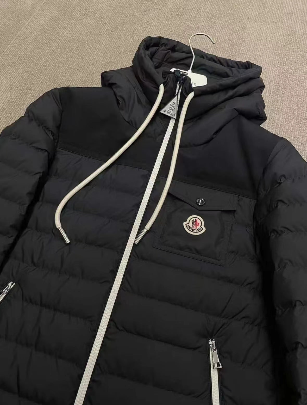 Moncler Hybird Black 有帽