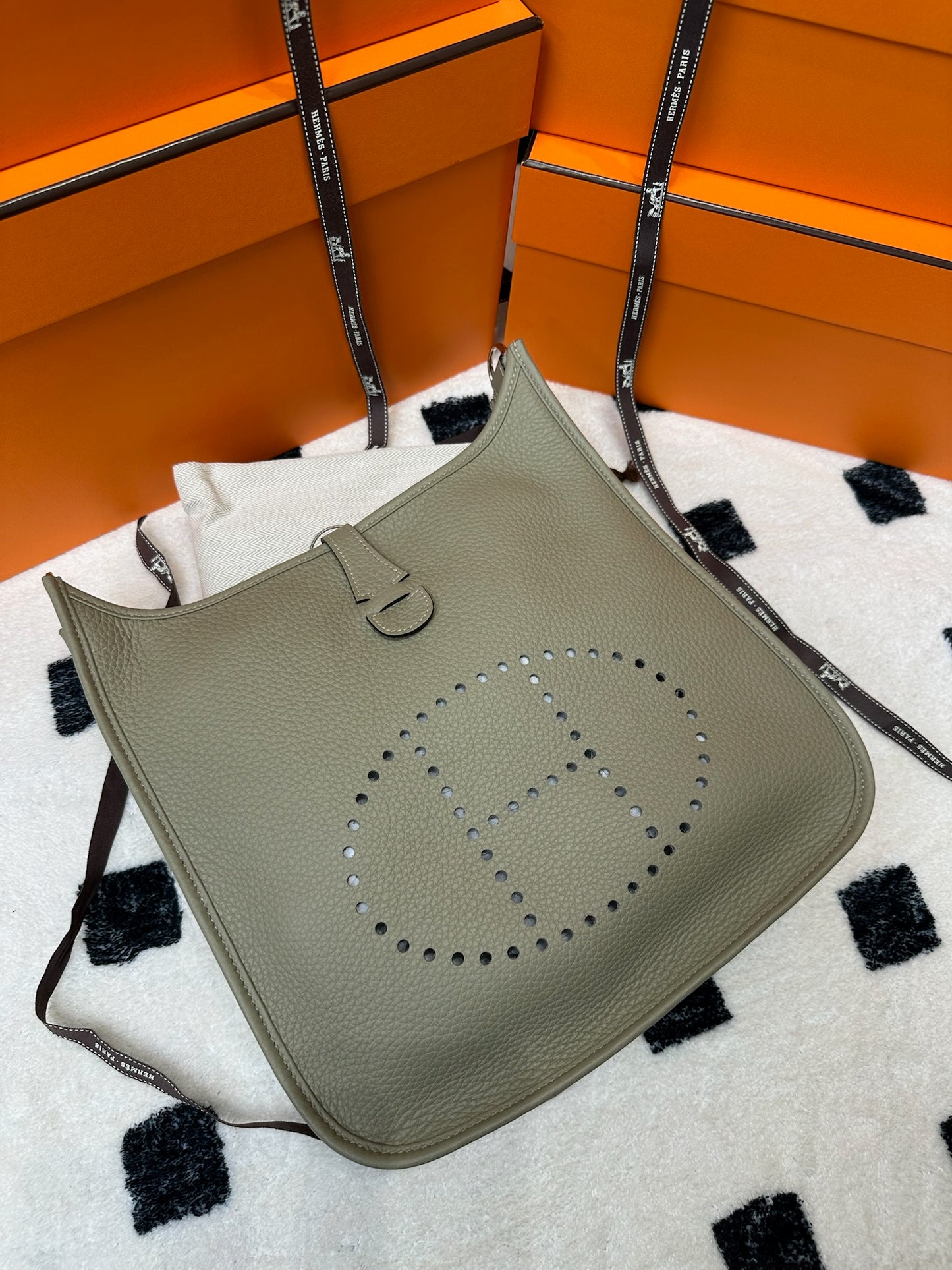 Hermes Evelyne 29 sauge 鼠尾草綠銀扣