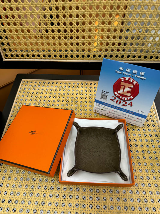 Hermes Mises et Relances H Evelyne mini change tray Étoupe