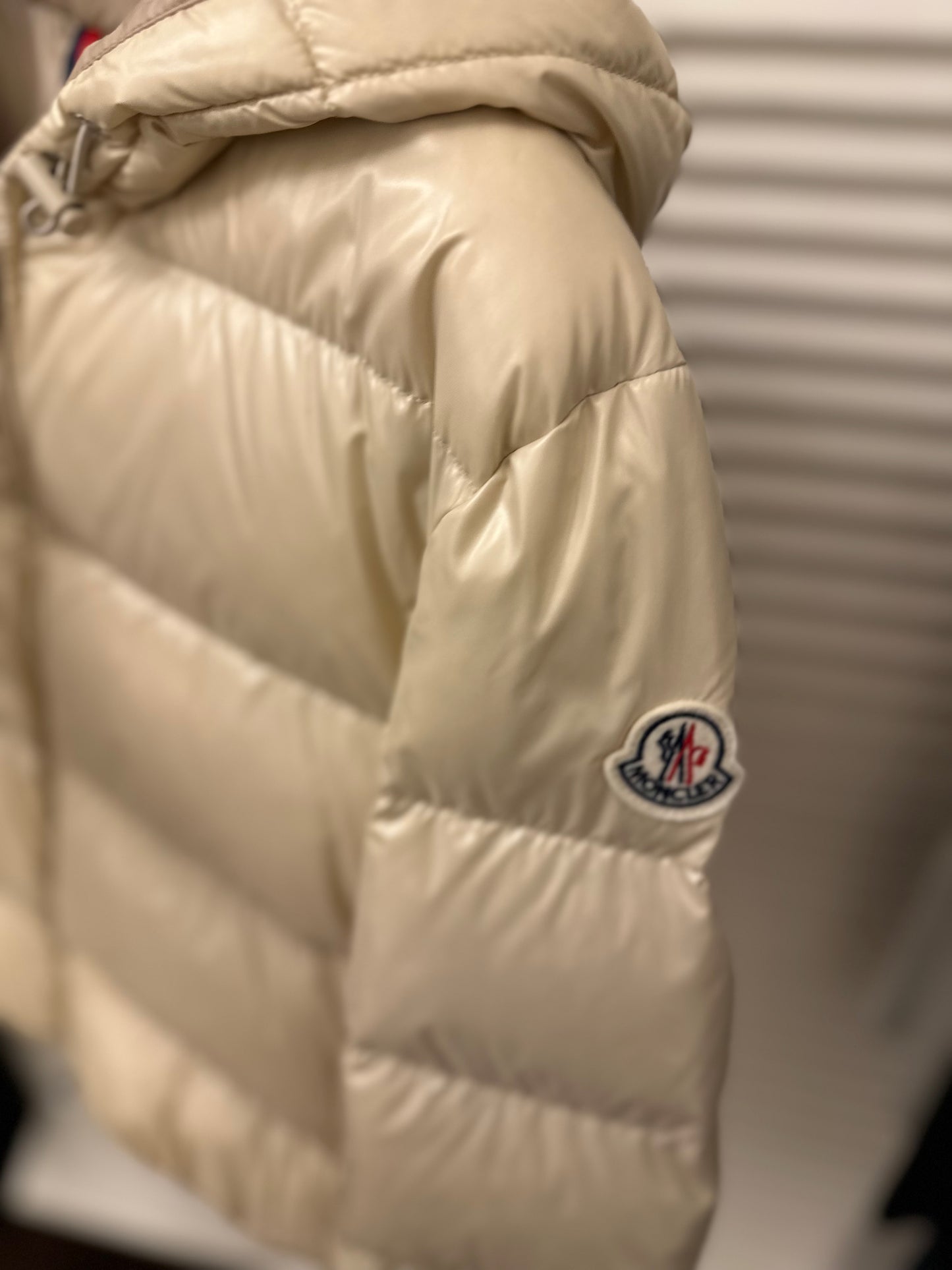 Moncler 羽絨外套(有帽) beige