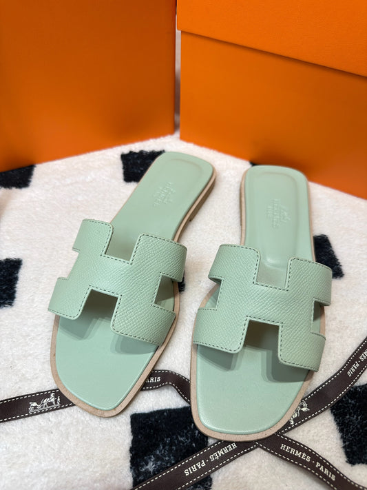 Hermes Oran Sandal Vert Jade