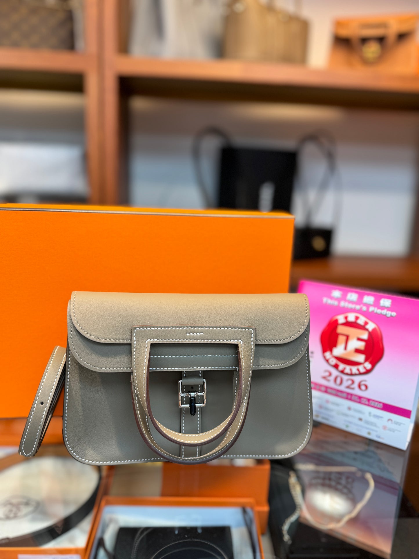 Hermes Mini Halzan Etoupe PHW 大象灰銀扣￼