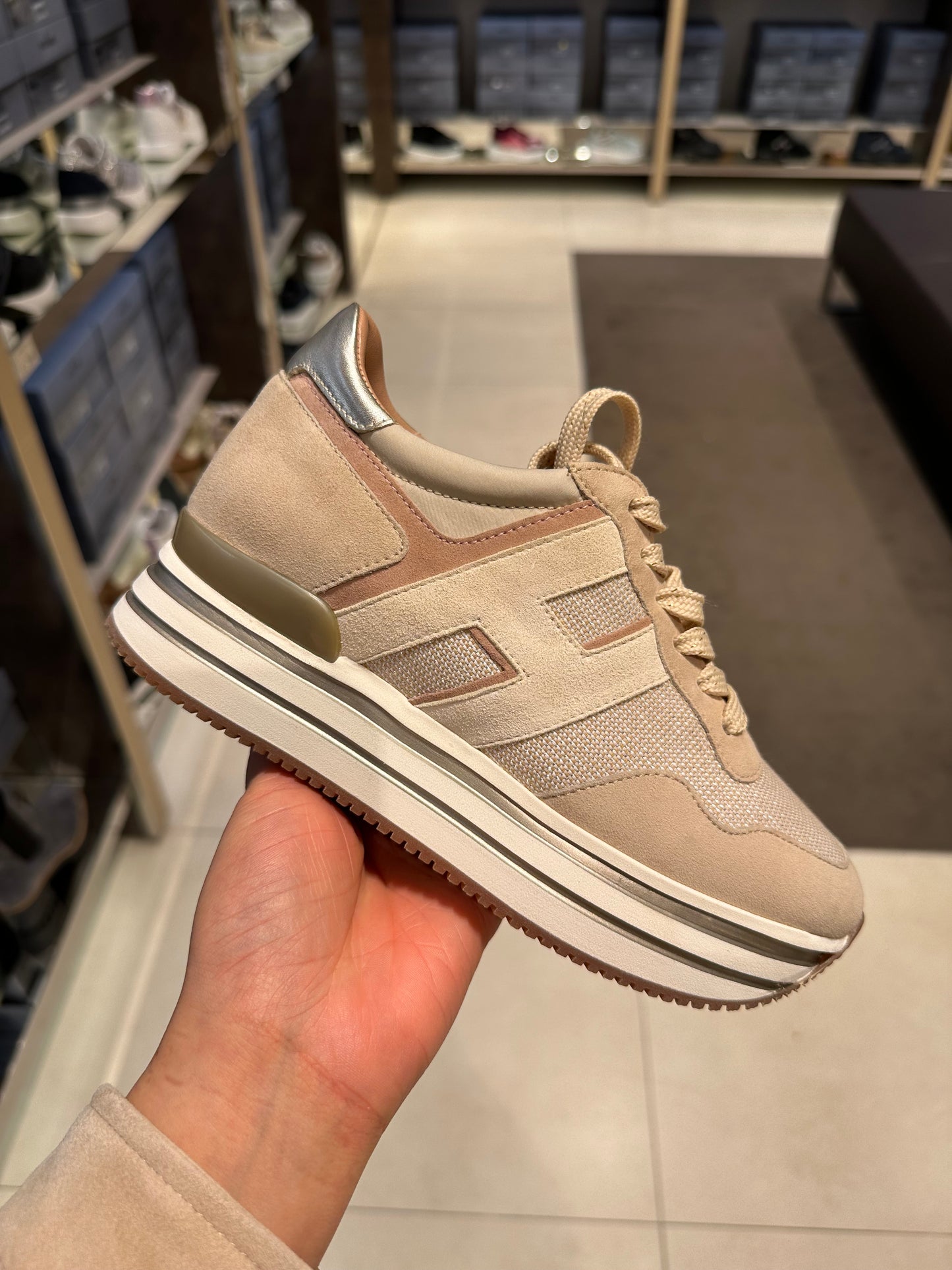 Hogan MIDI厚底波鞋（其他碼數可再查）