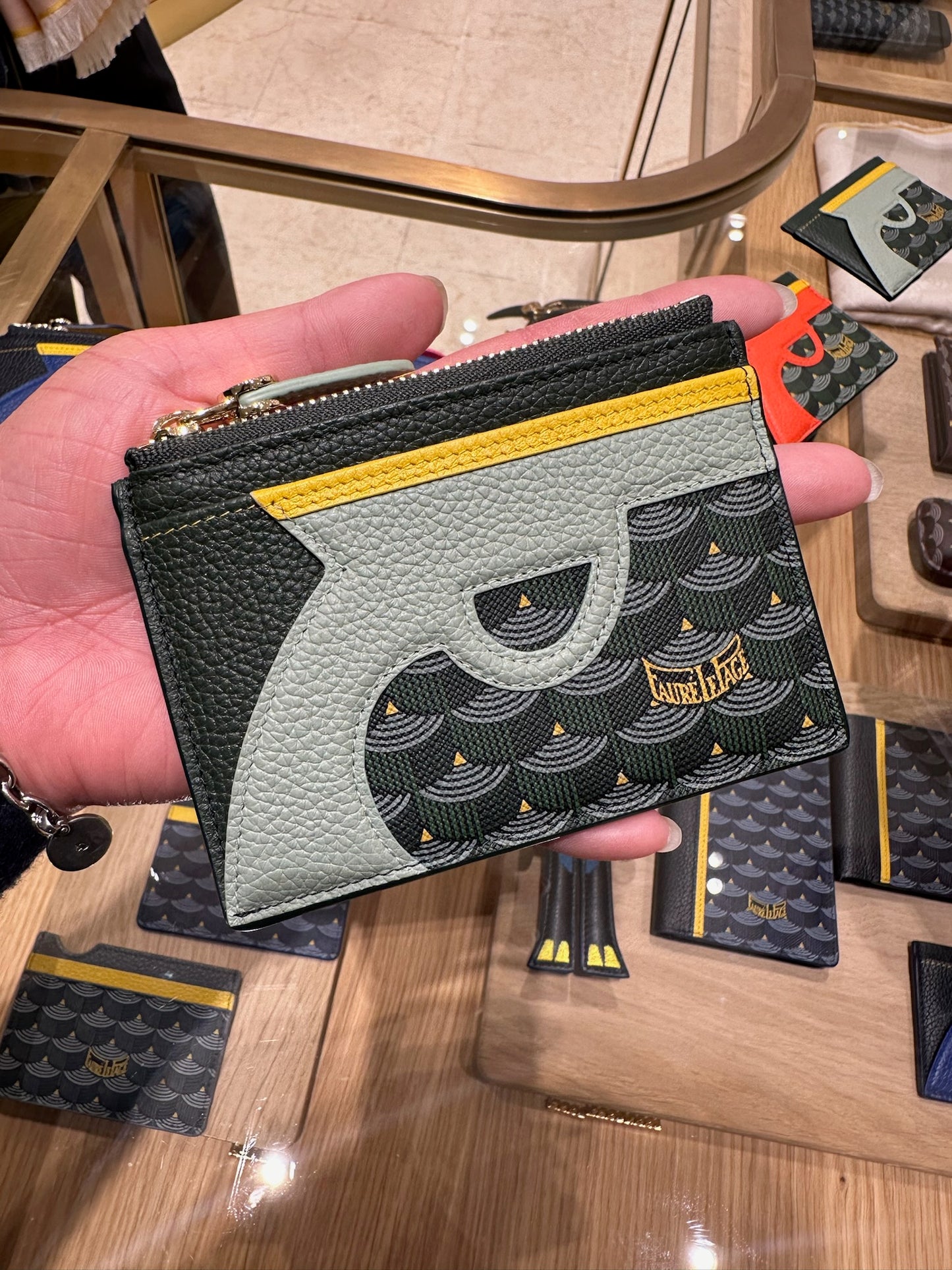 GANGSTA 7-CARD HOLDER