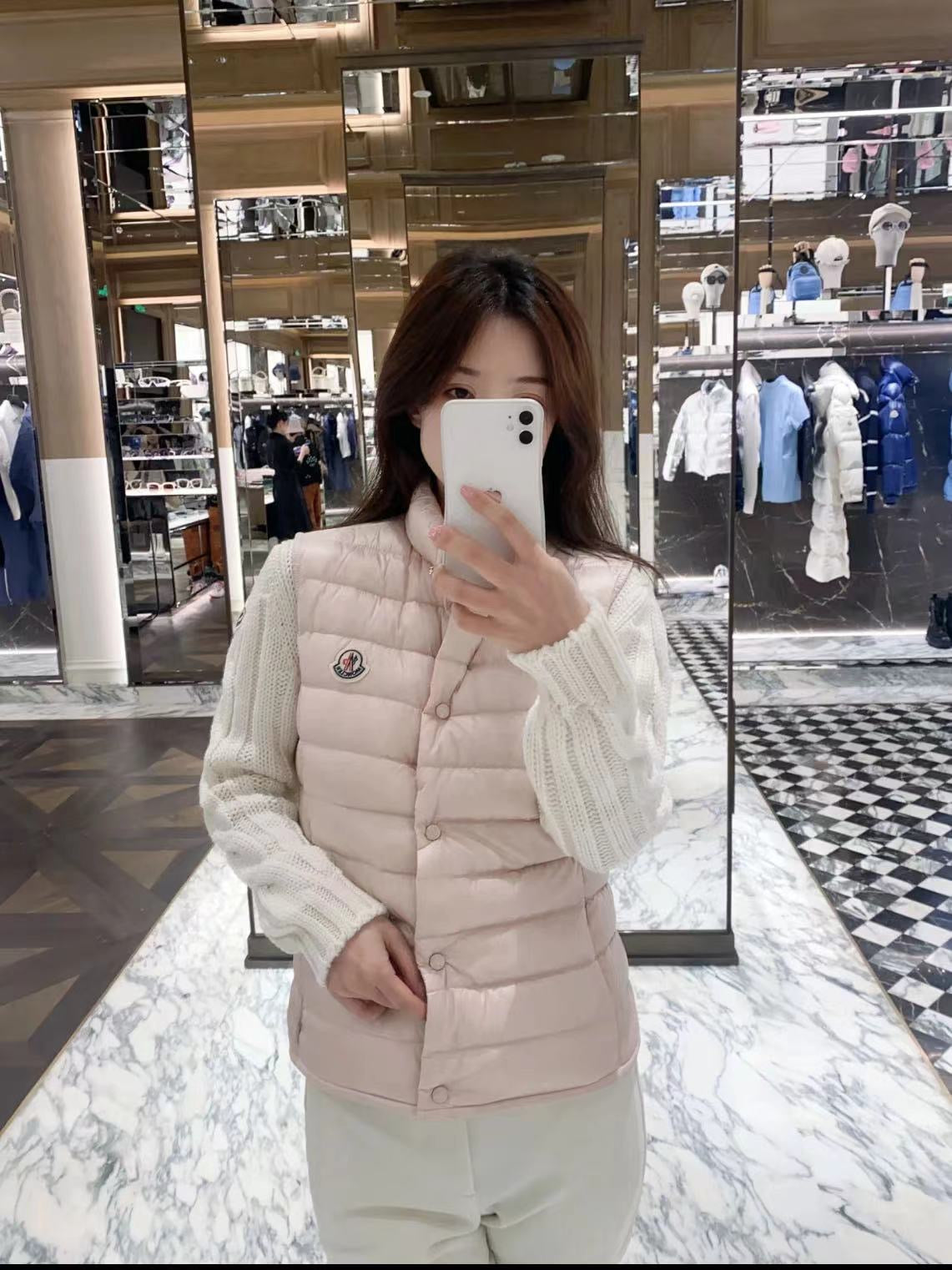 Moncler 24 Liane 裸粉色