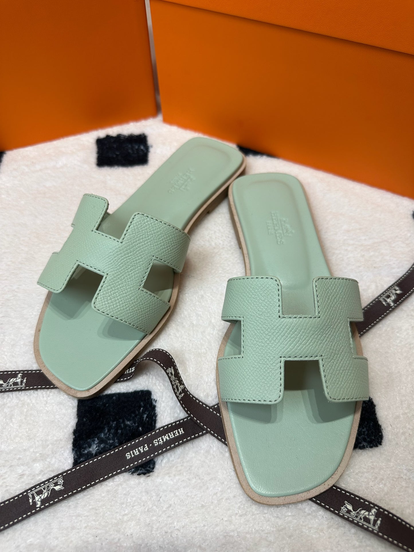 Hermes Oran Sandal Vert Jade