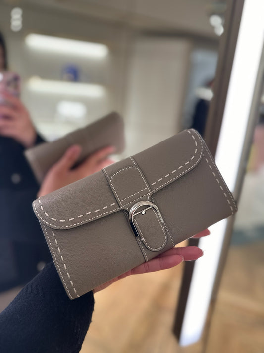 Brillant Long Wallet Chain Surpiqué
Rodéo Calf