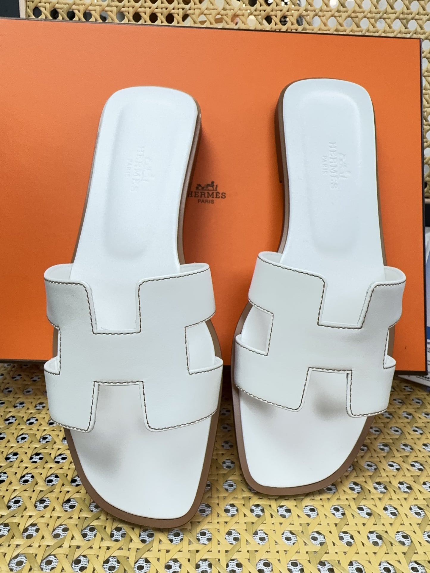 Hermes Oran Sandal Blanc