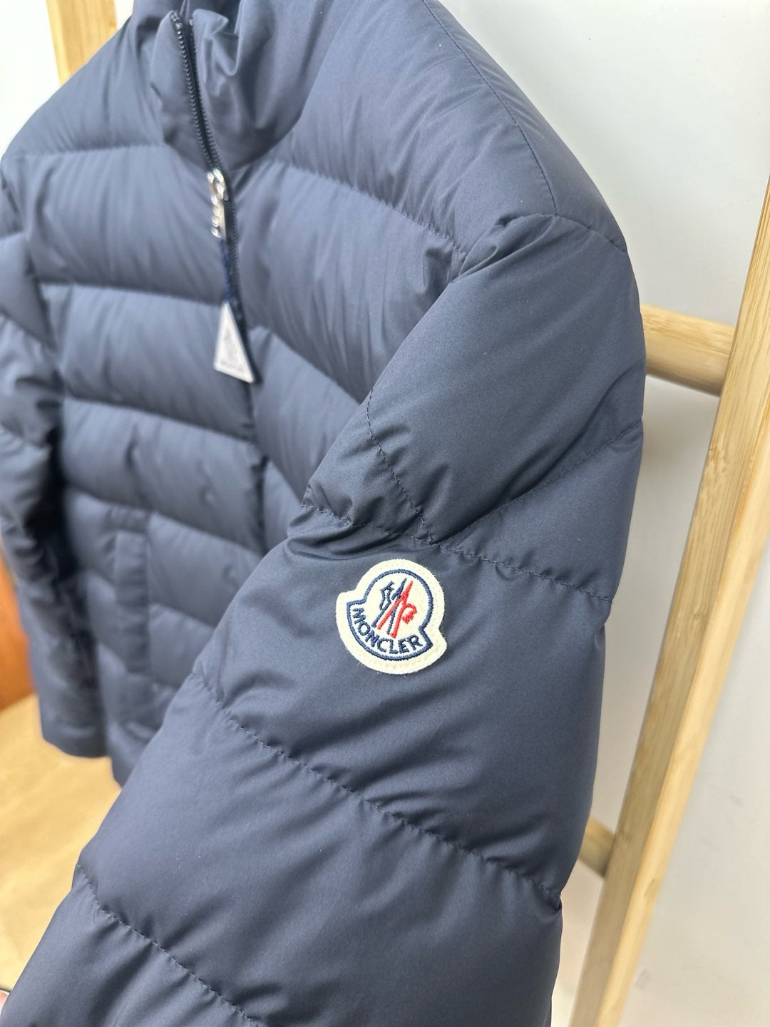 香港現貨💓Moncler 年底巨折💓
Baudinet 深藍色