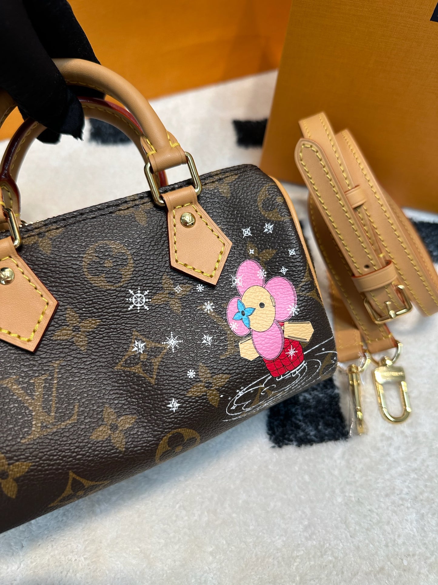 LV Nano Speedy M82624