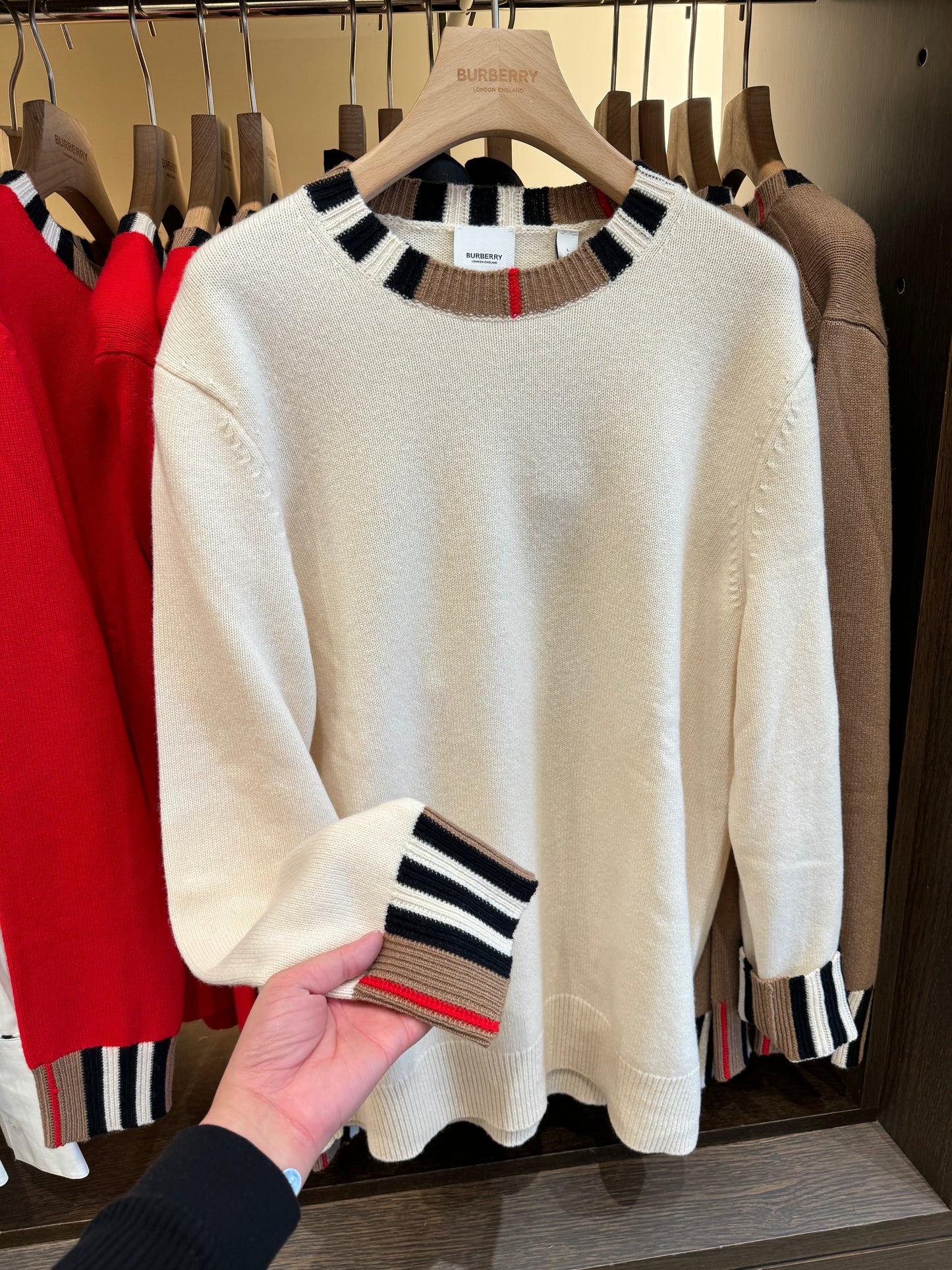 Burberry 羊絨冷衫 Natural White