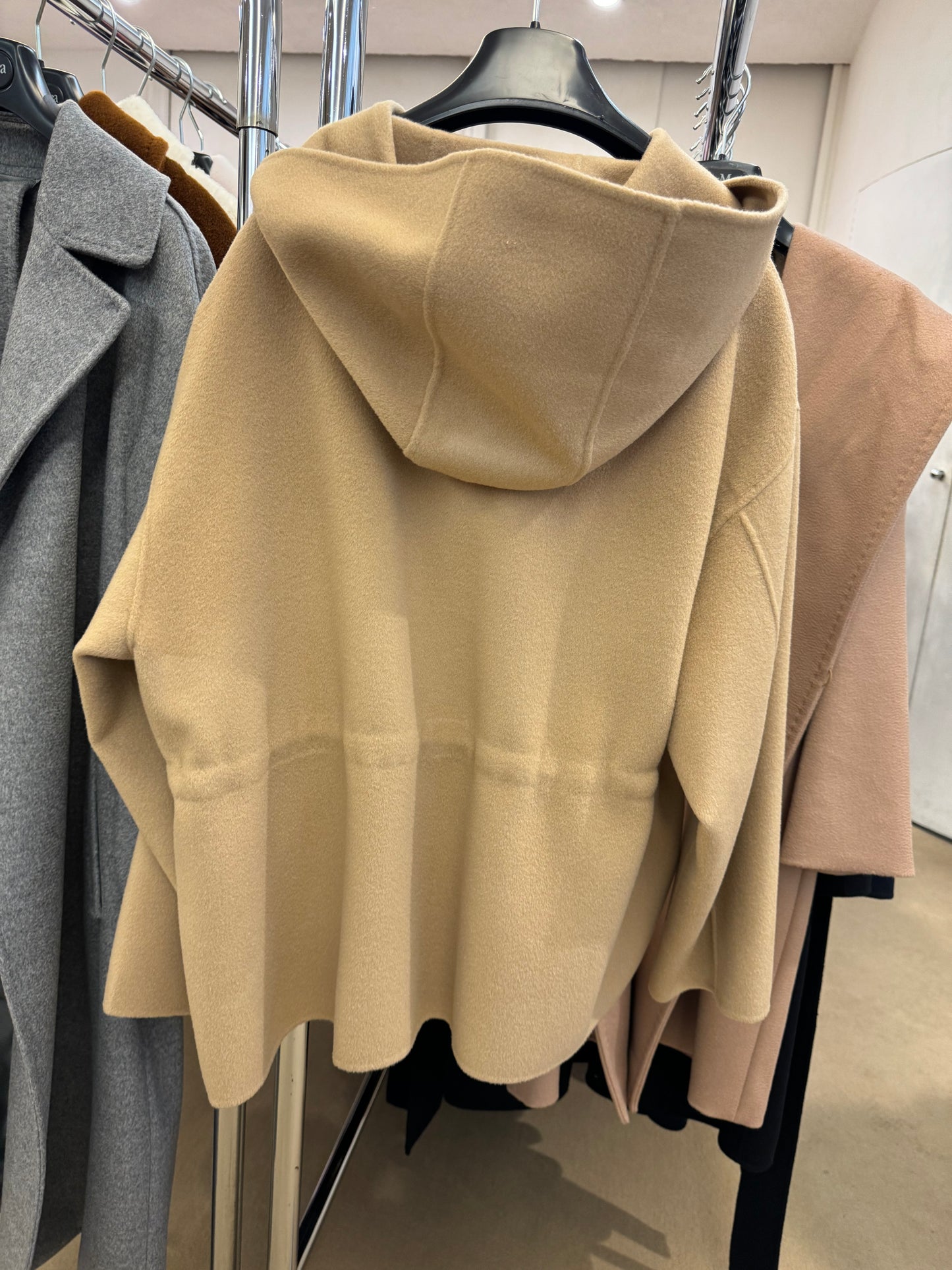 Max Mara 短款外套