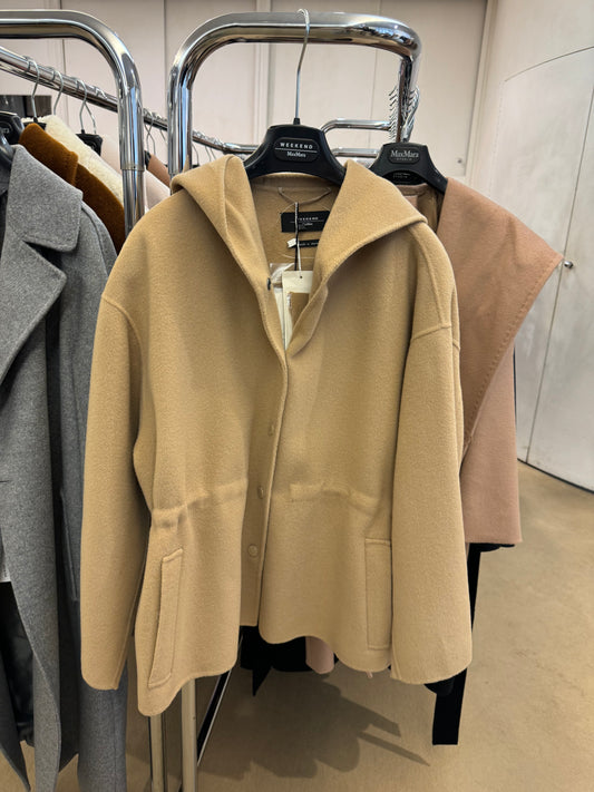 Max Mara 短款外套